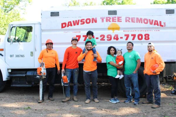 Dawson-tree-removal-crew-family-2