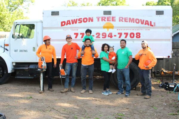 Dawson-tree-removal-crew-family